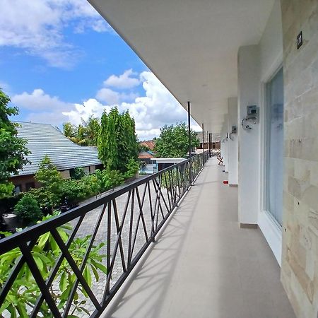 Zavana Rooms & Restaurant Tanjungkarang Exterior photo